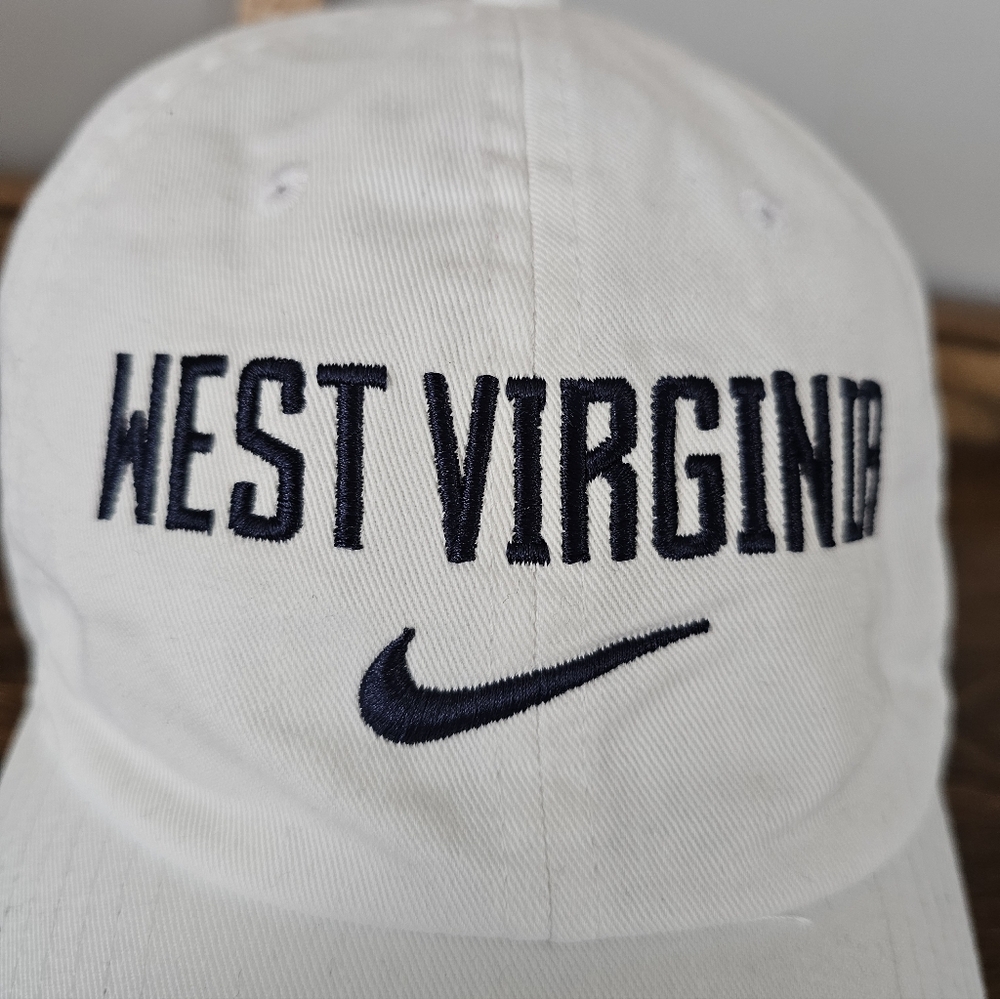 Nike On-Field West Virginia Mountaineers Adjustable Strapback Cap M/L - Picture 2 of 8
